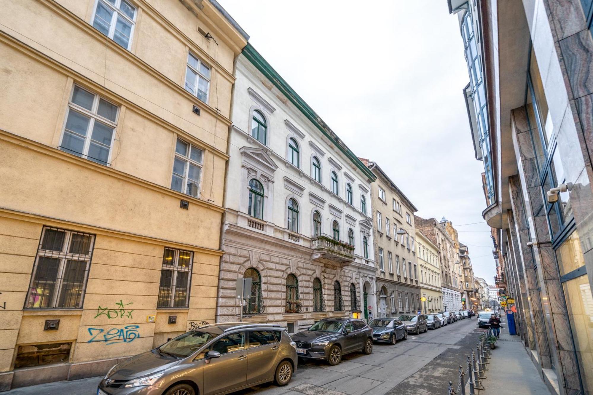 Sweet Dreams At Opera House Downtown Apartment Budapest Exterior photo