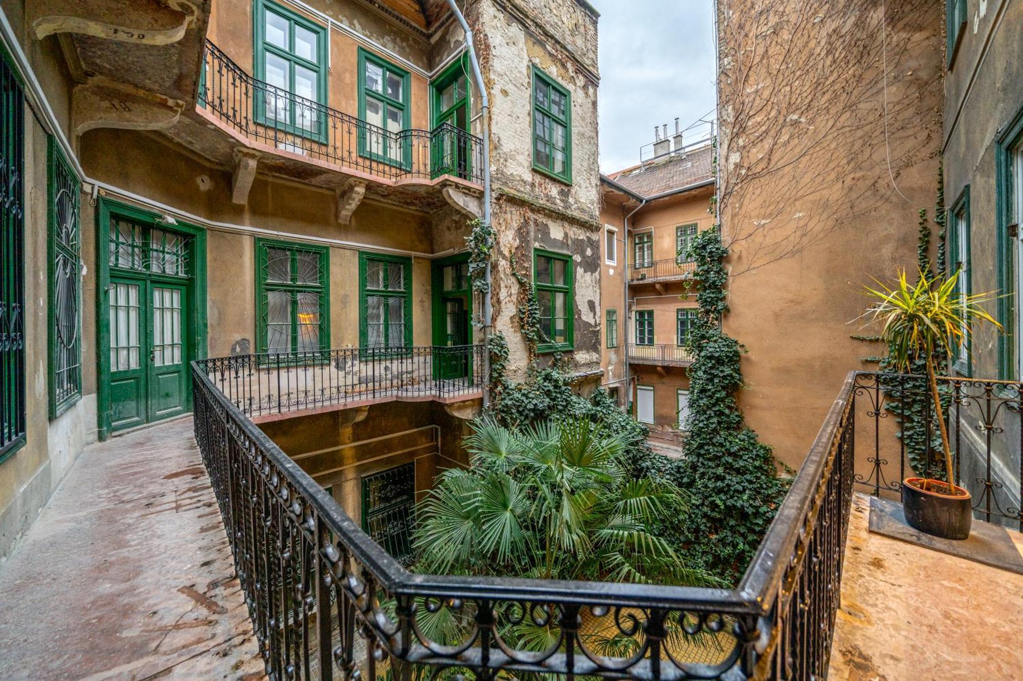 Sweet Dreams At Opera House Downtown Apartment Budapest Exterior photo
