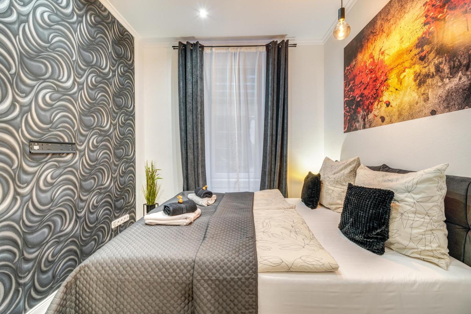 Sweet Dreams At Opera House Downtown Apartment Budapest Exterior photo