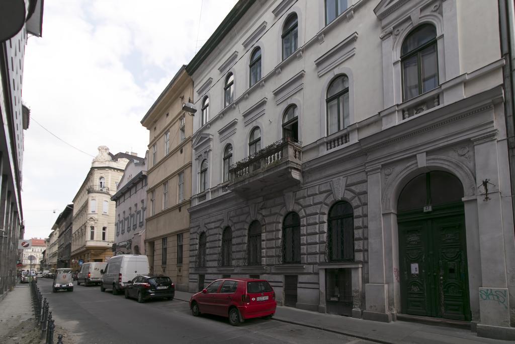Sweet Dreams At Opera House Downtown Apartment Budapest Exterior photo
