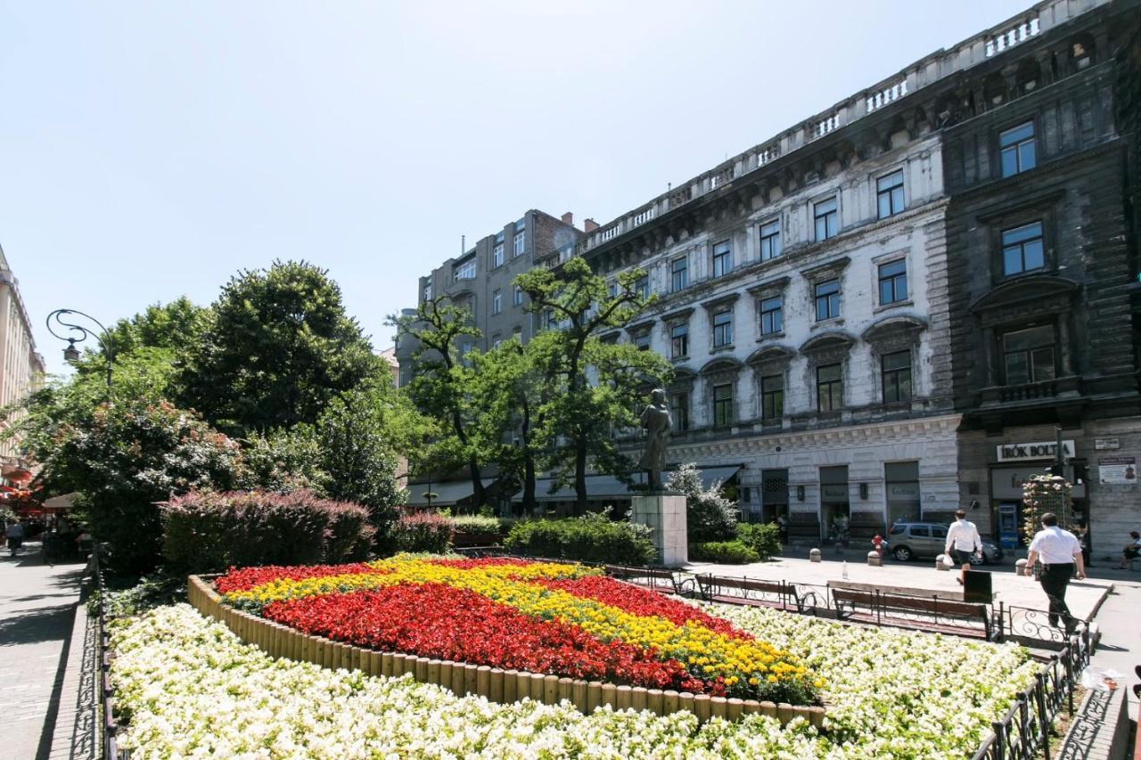 Sweet Dreams At Opera House Downtown Apartment Budapest Exterior photo